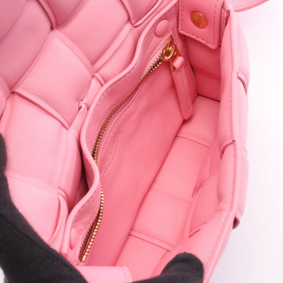 Bottega Veneta Shoulder Bag Padded Cassette Intrecciato Pink Leather Maxi Small — view 3