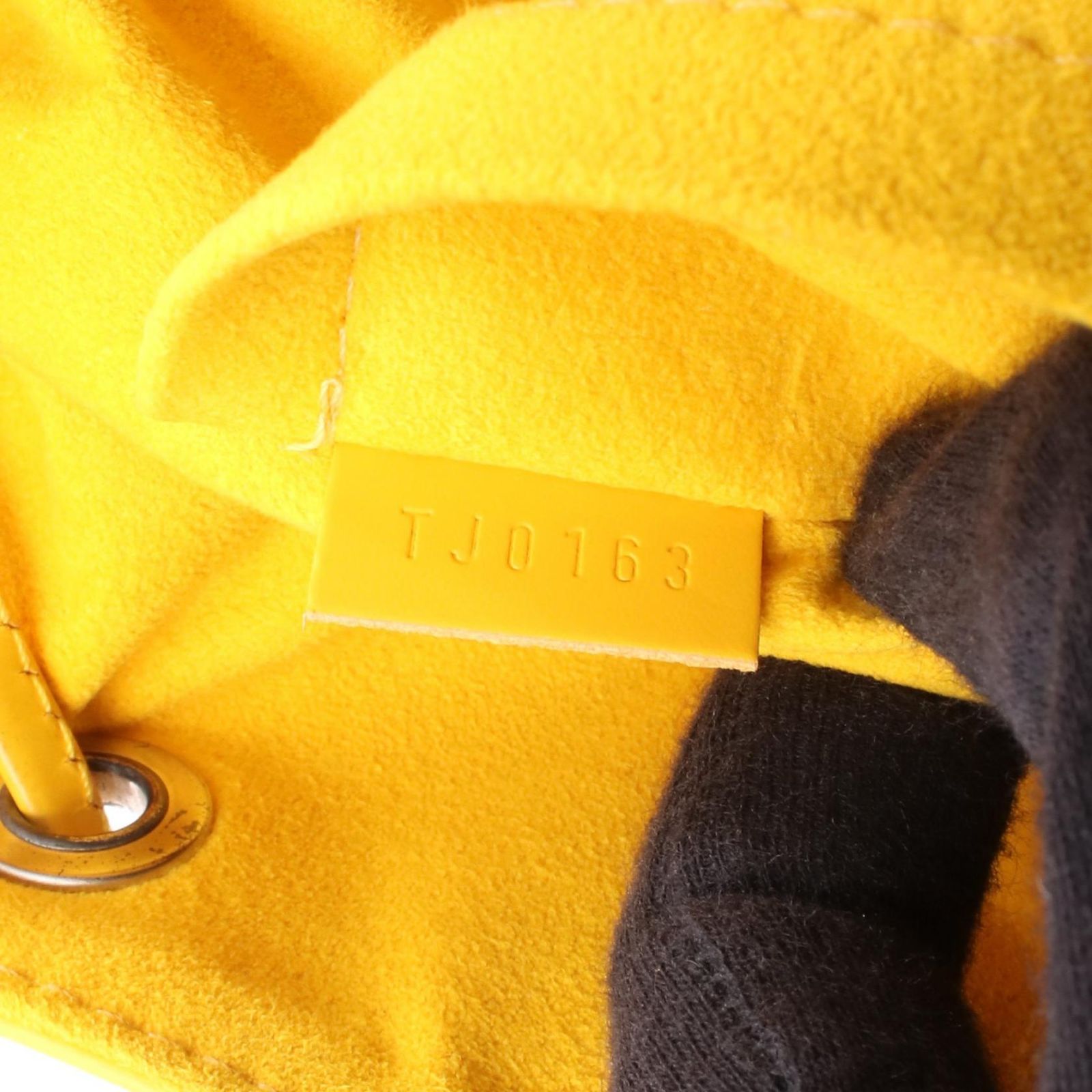 Louis Vuitton Shoulder Bag Noe BB Mimosa Leather — view 5