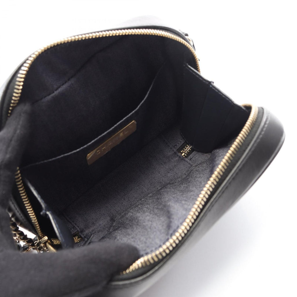 Chanel Shoulder Bag CC Logo Black Lambskin CC Mini — view 3