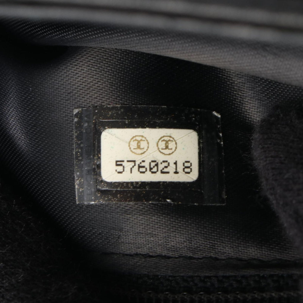 Chanel Shoulder Bag Quilted Black Leather — view 5