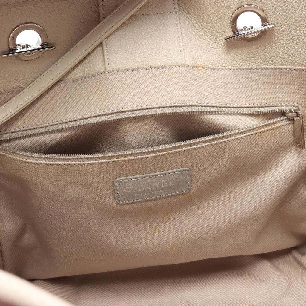 Chanel Tote Deauville Ivory Leather Chain MM — view 7