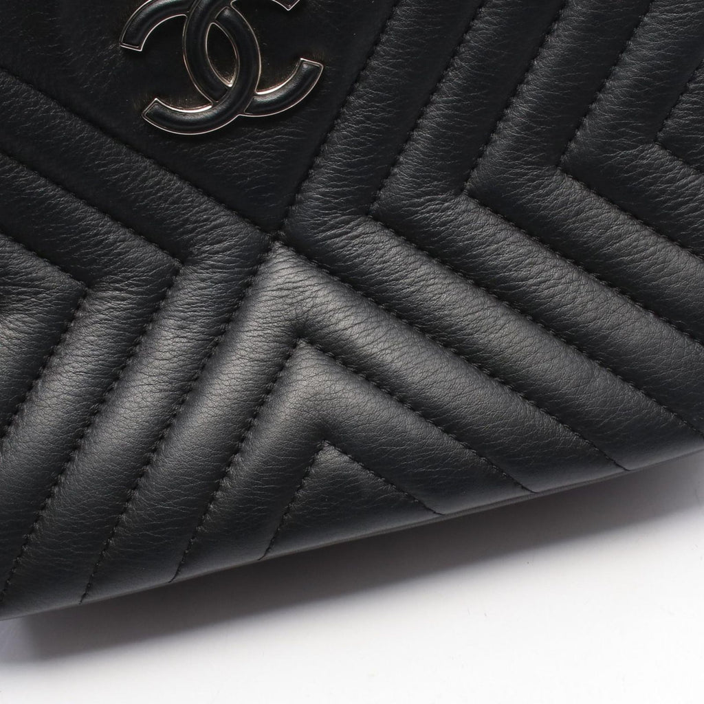 Chanel Shoulder Bag Blanc Stitch Tassel Black Lambskin Quilted Fringe Chain — view 8