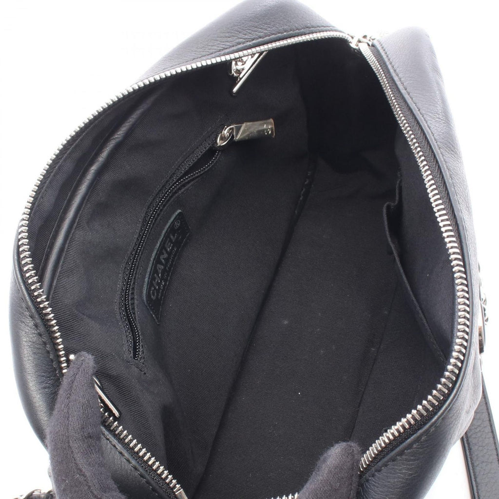 Chanel Shoulder Bag Blanc Stitch Tassel Black Lambskin Quilted Fringe Chain — view 3