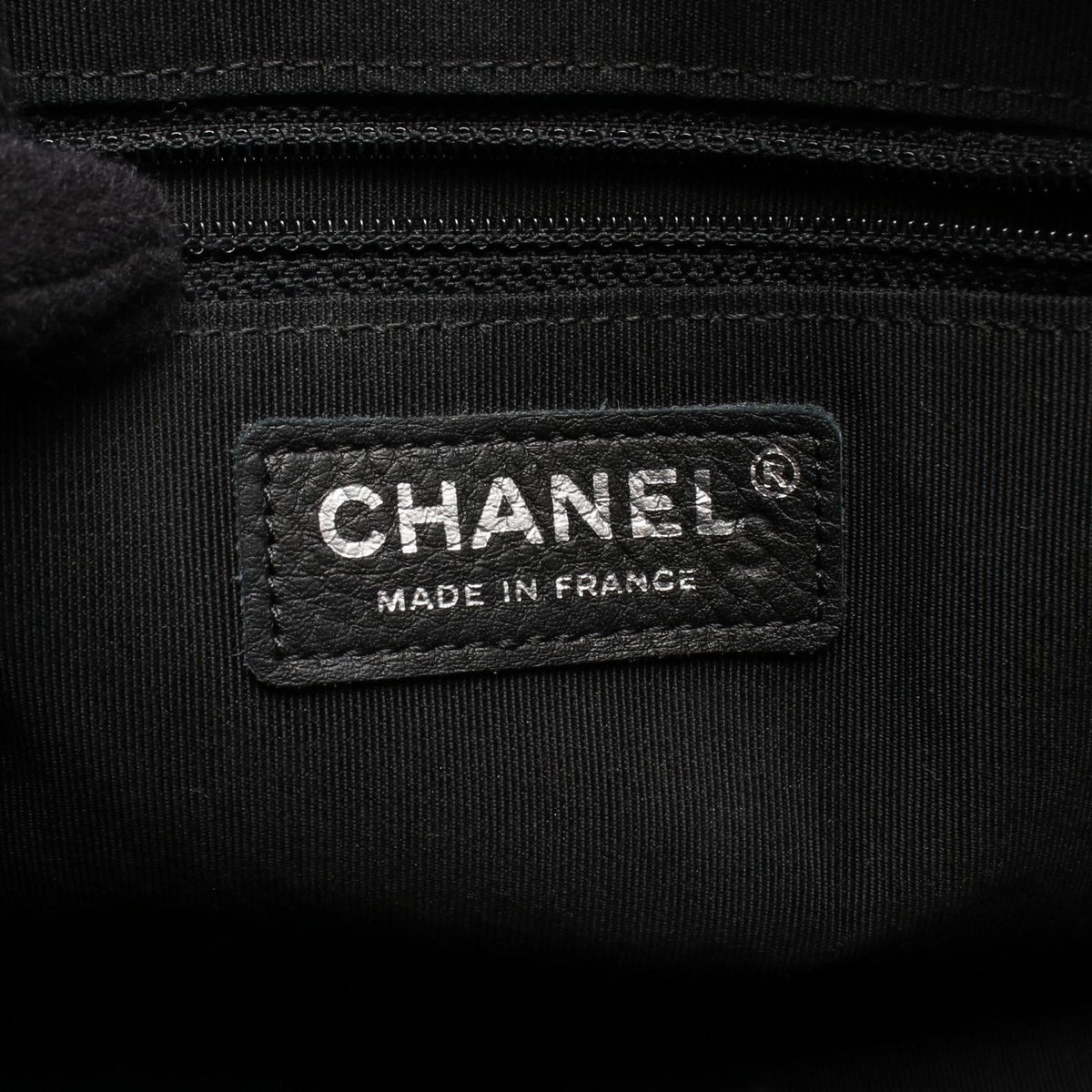 Chanel Shoulder Bag Blanc Stitch Tassel Black Lambskin Quilted Fringe Chain — view 4