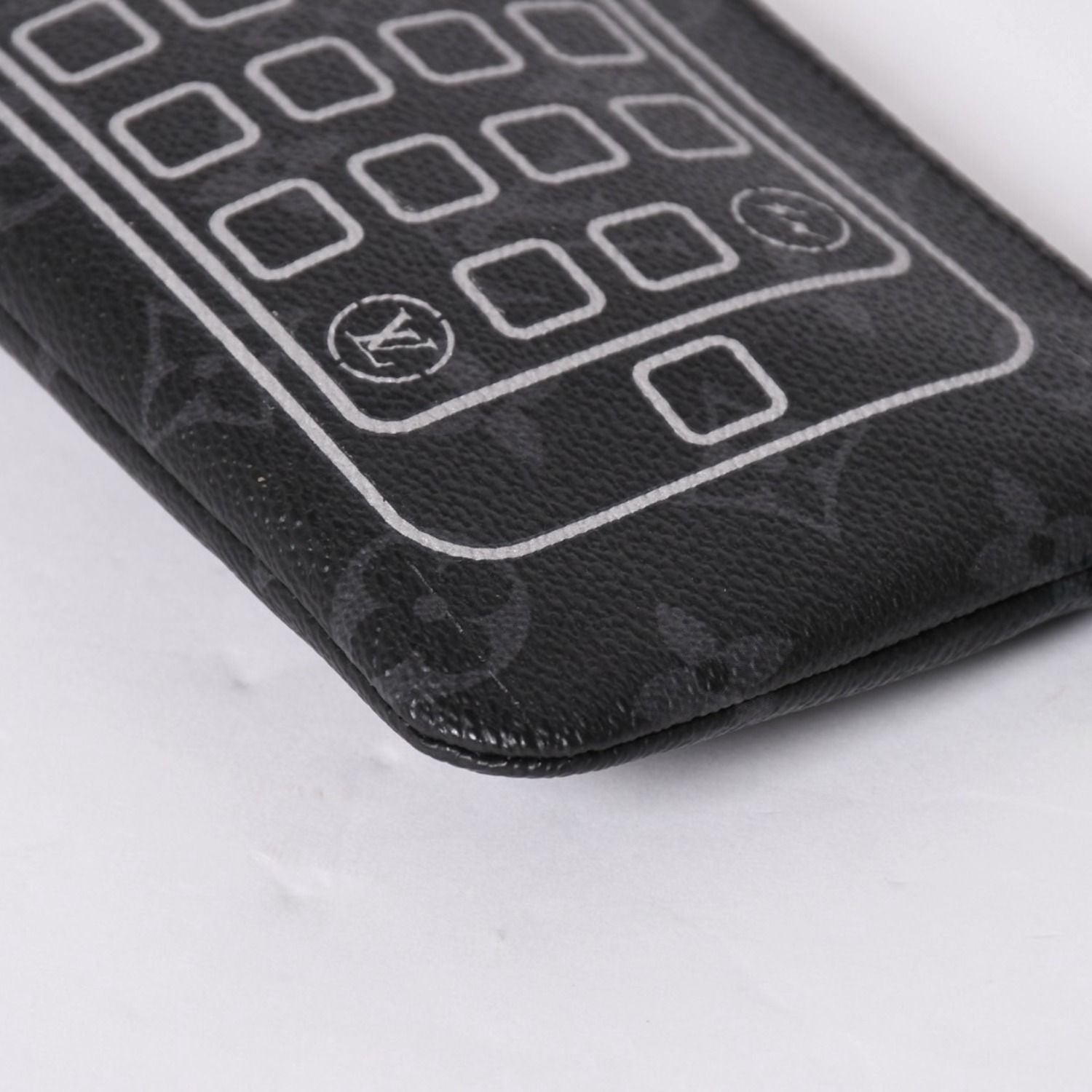 Louis Vuitton iPad Case Tablet Fragment Pouch Collaboration Hiroshi Fujiwara — view 7