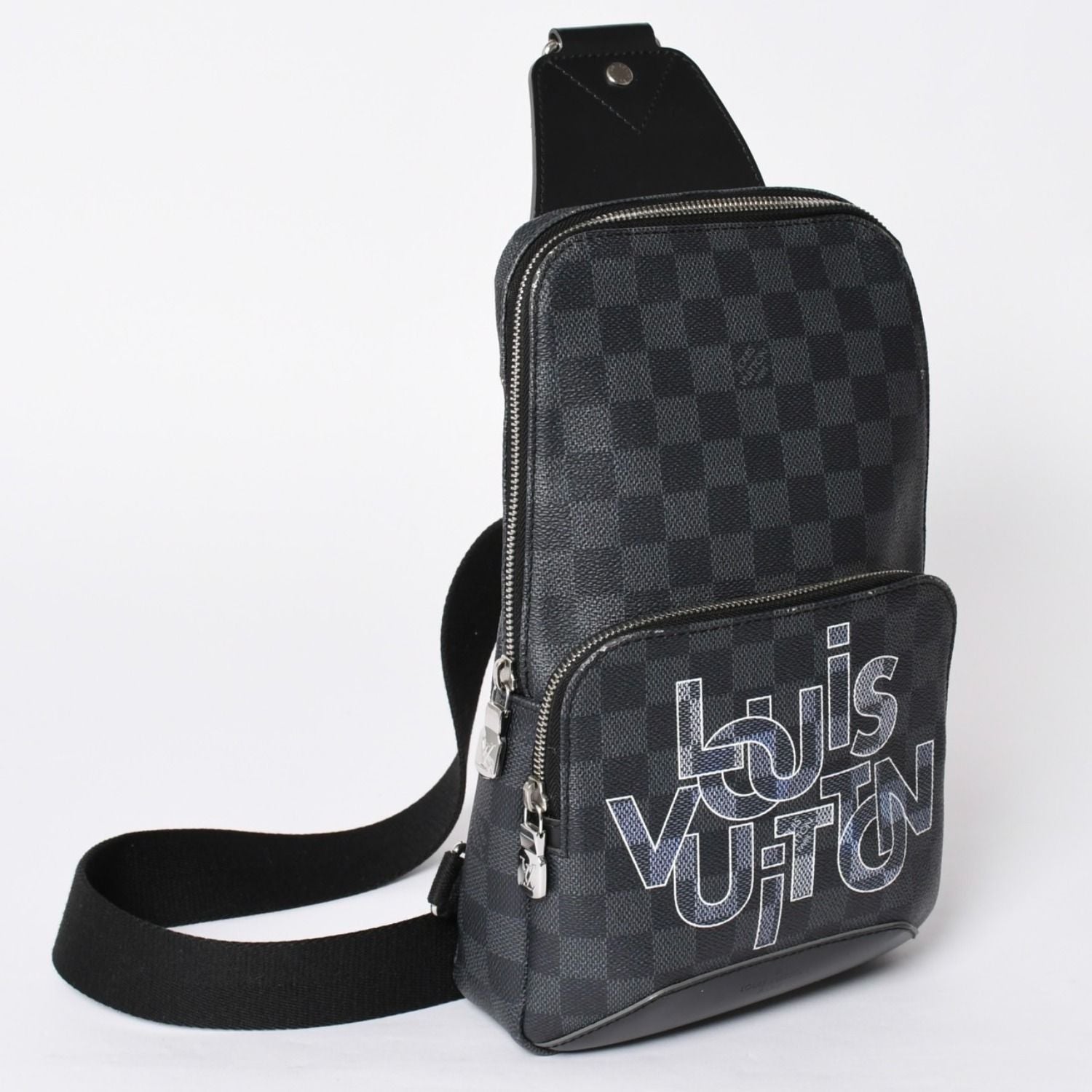 Louis Vuitton Avenue Sling Bag Damier Graphite Canvas Silver — view 3