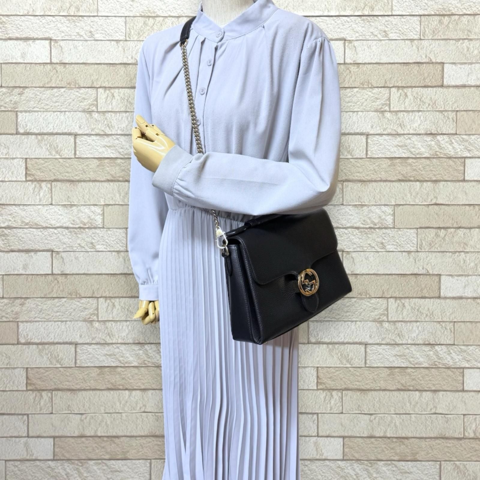 Gucci Interlocking Shoulder Bag Leather Black — view 2