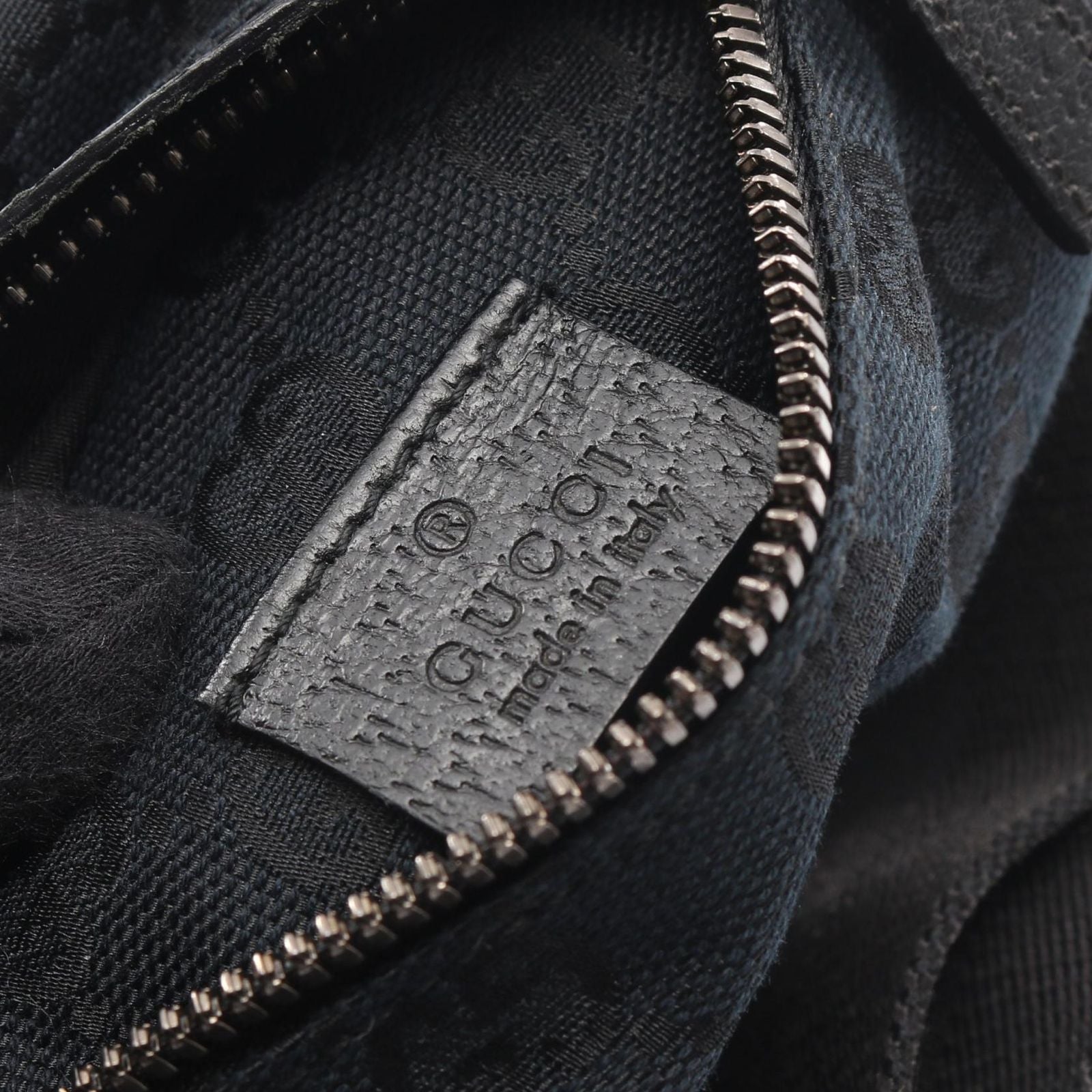 Gucci Waist Bag GG Canvas Black — view 4