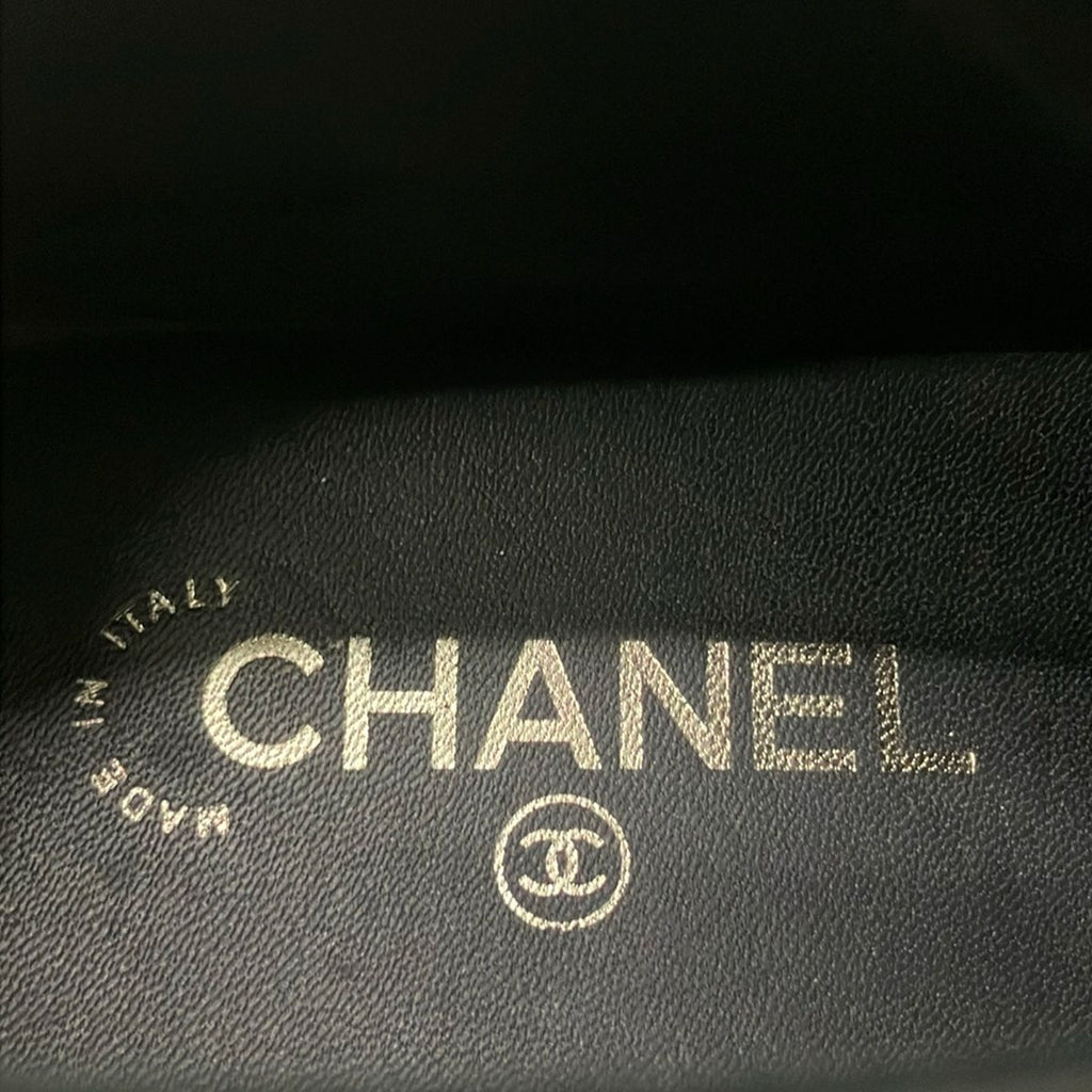 Chanel Sneakers 35 Black Leather — view 5