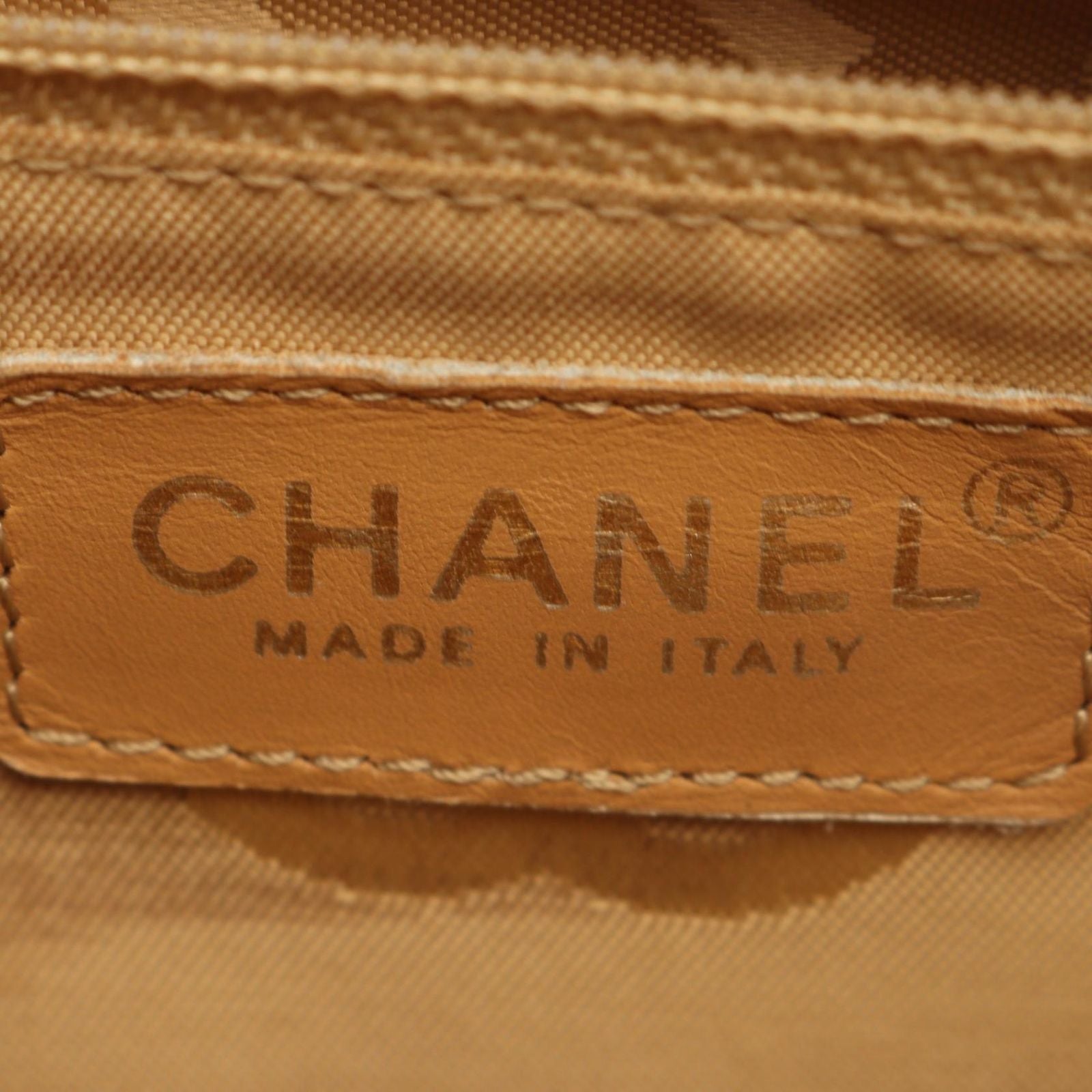 Chanel Tote CC Logo Beige Caviar Leather Handbag — view 4