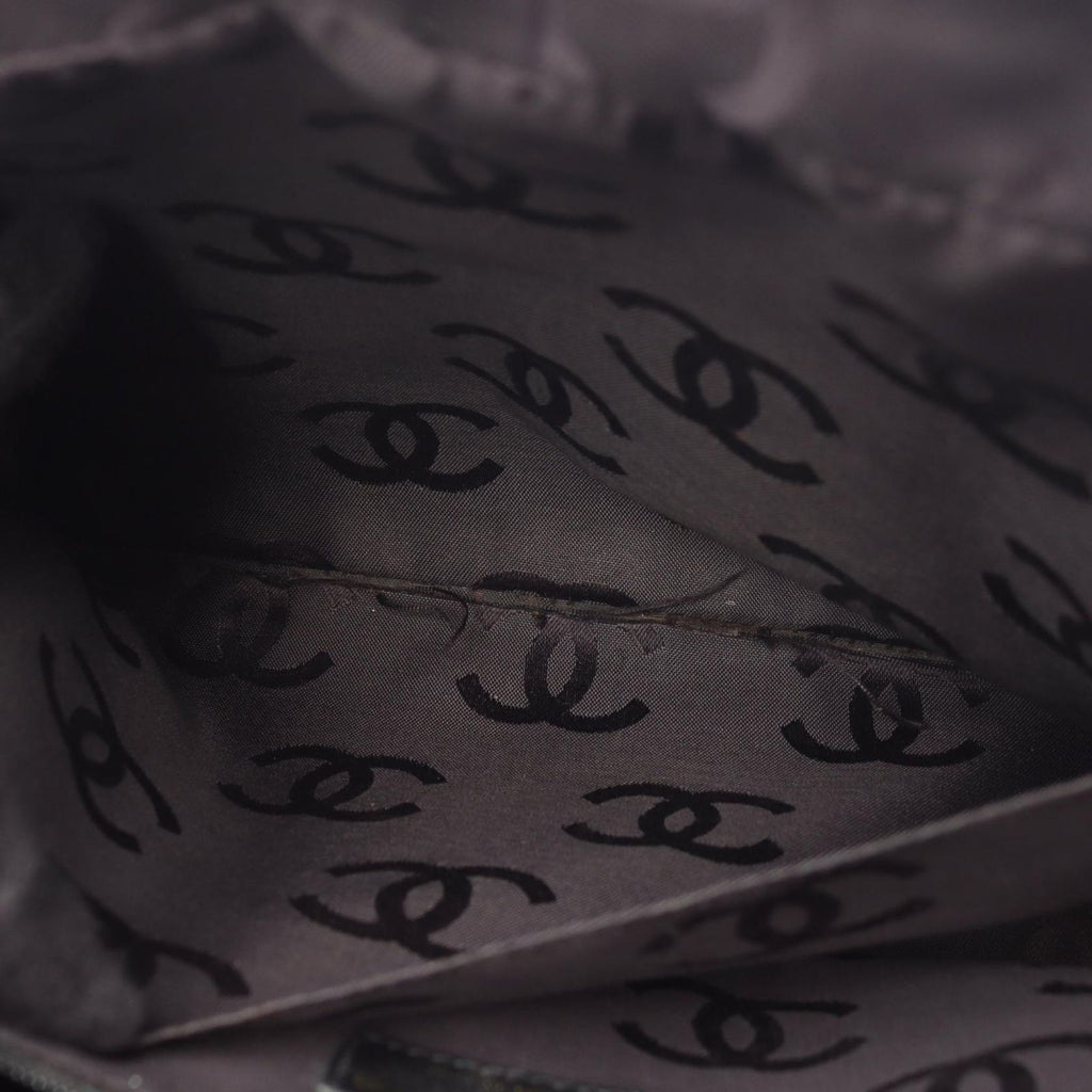 Chanel Handbag Wild Stitch Black Leather — view 7