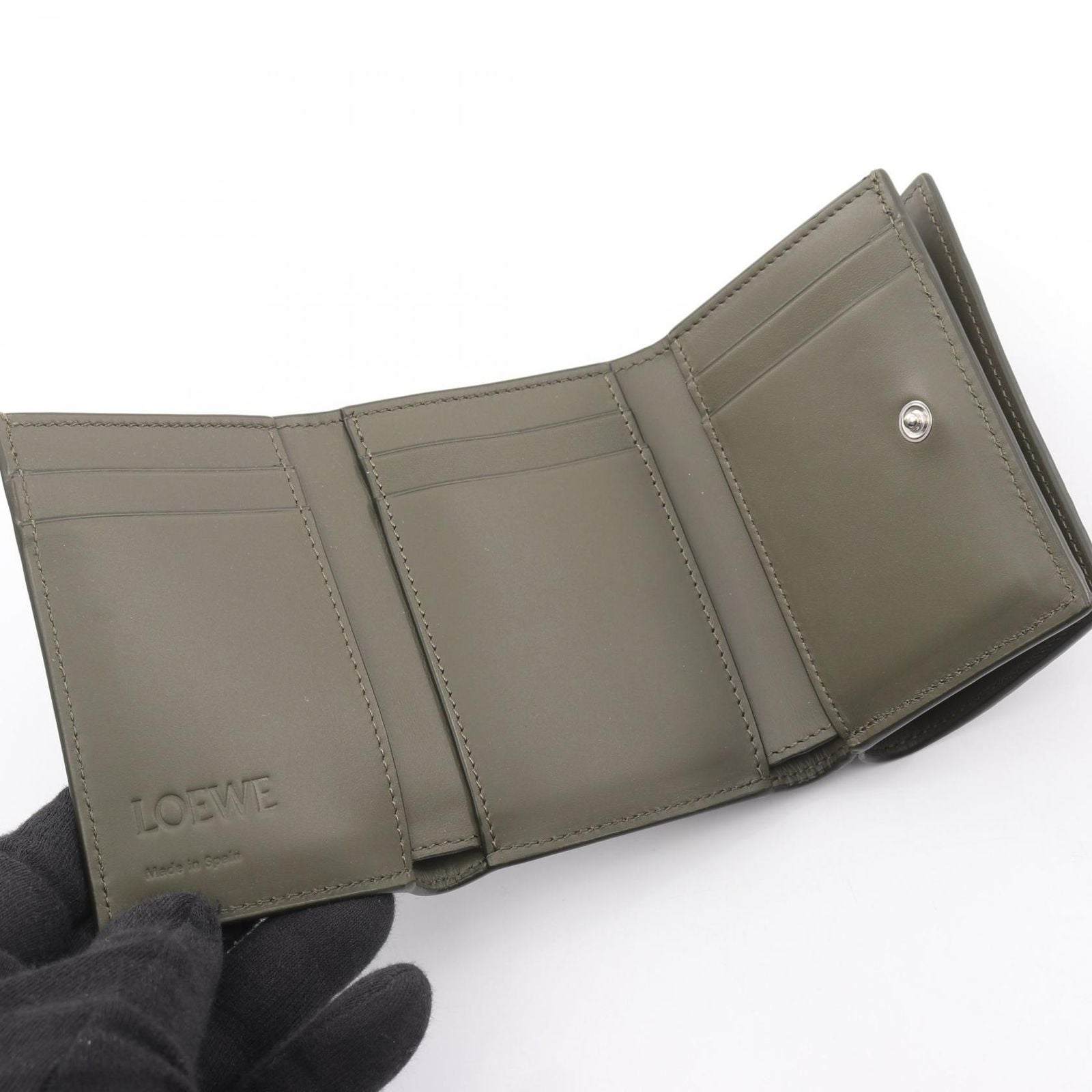 Loewe Trifold Wallet Khaki Green Leather — view 3