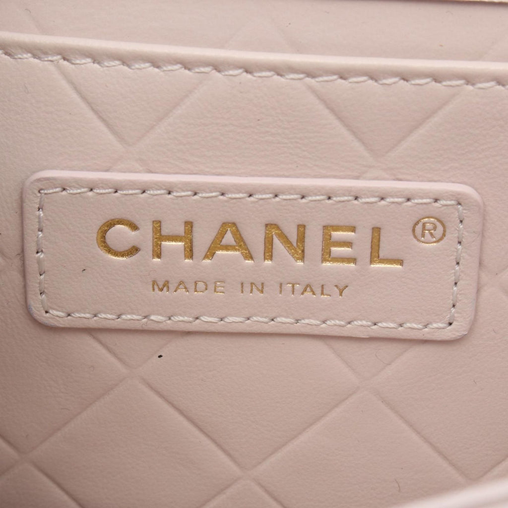 Chanel Shoulder Bag Quilted Pink Gray Leather Chain — view 4