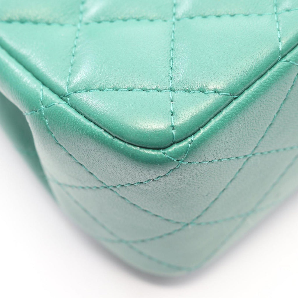 Chanel Shoulder Bag Mini Quilted Green Lambskin Chain — view 7