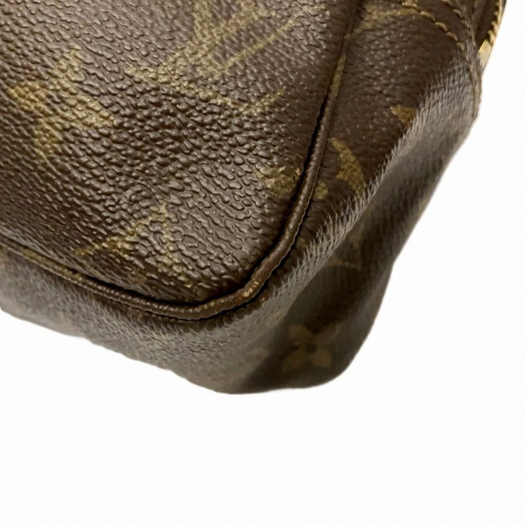 Louis Vuitton Trousse 28 Monogram Clutch Canvas — view 7