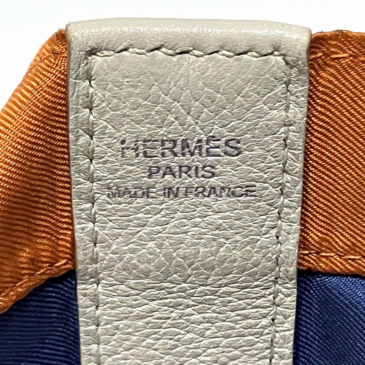 Hermes Soccer 22 Shoulder Bag Silk Leather — view 4
