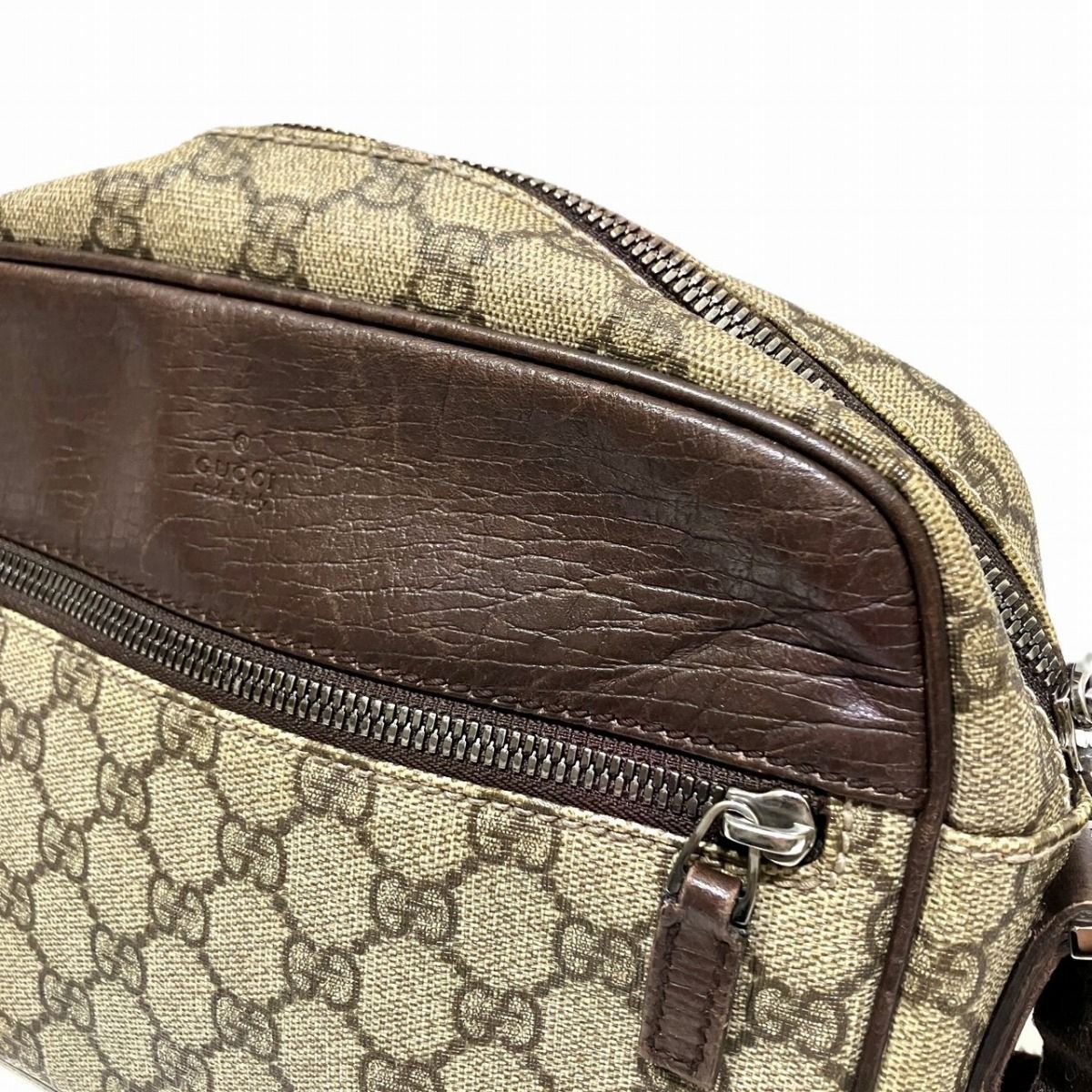 Gucci GG Supreme Shoulder Bag — view 6