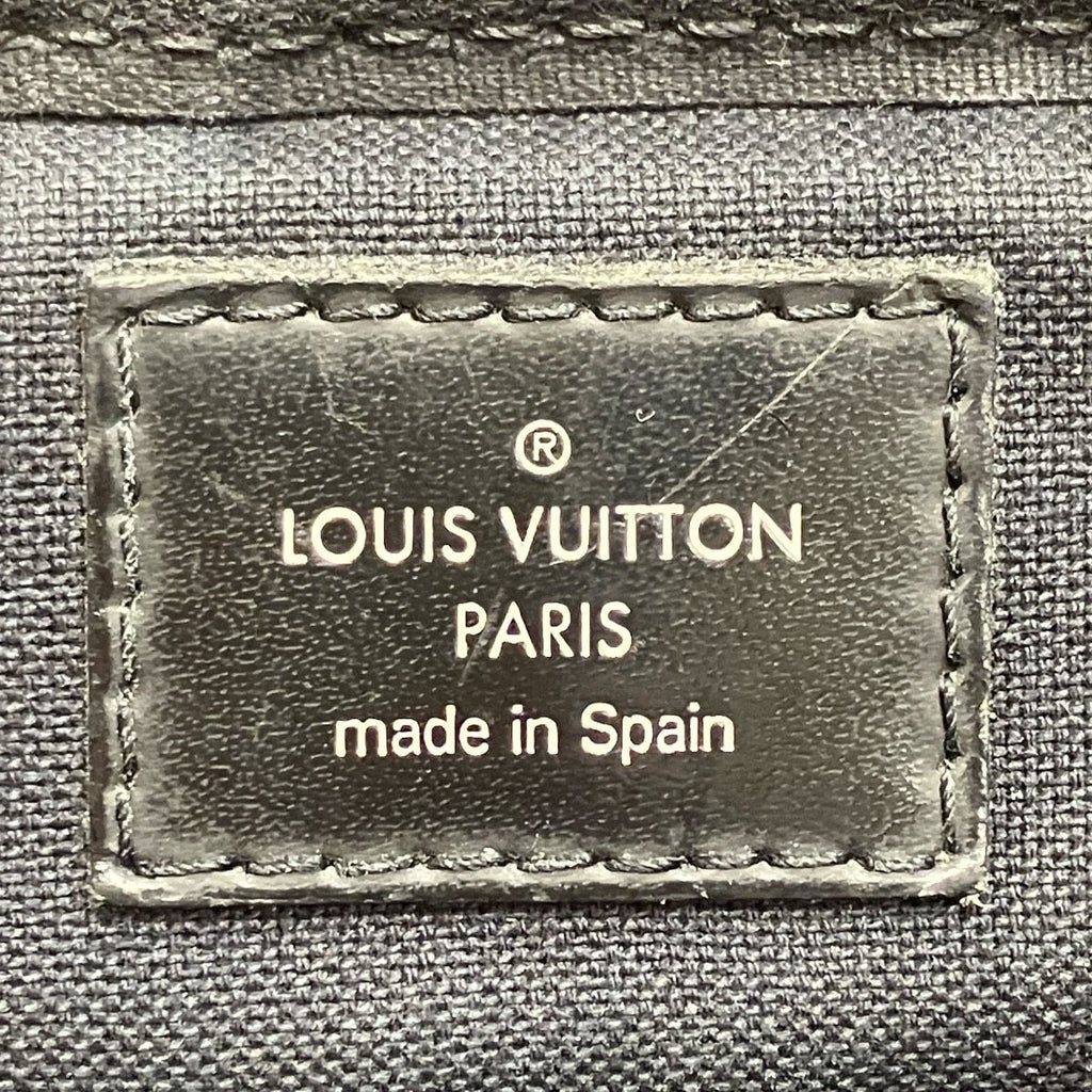Louis Vuitton Ambler Damier Messenger Bag — view 4