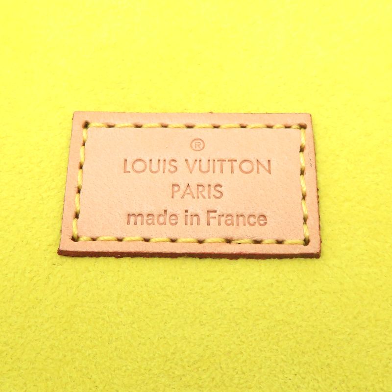 Louis Vuitton Shoulder Bag — view 6