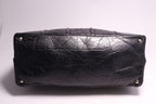 Chanel Stand Leather Che Bag — view 3