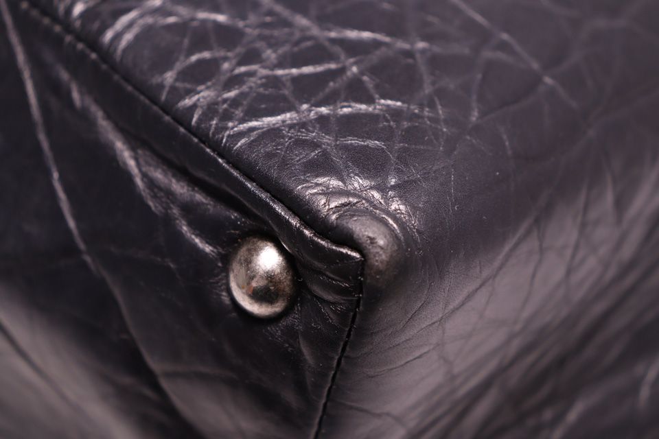 Chanel Stand Leather Che Bag — view 4