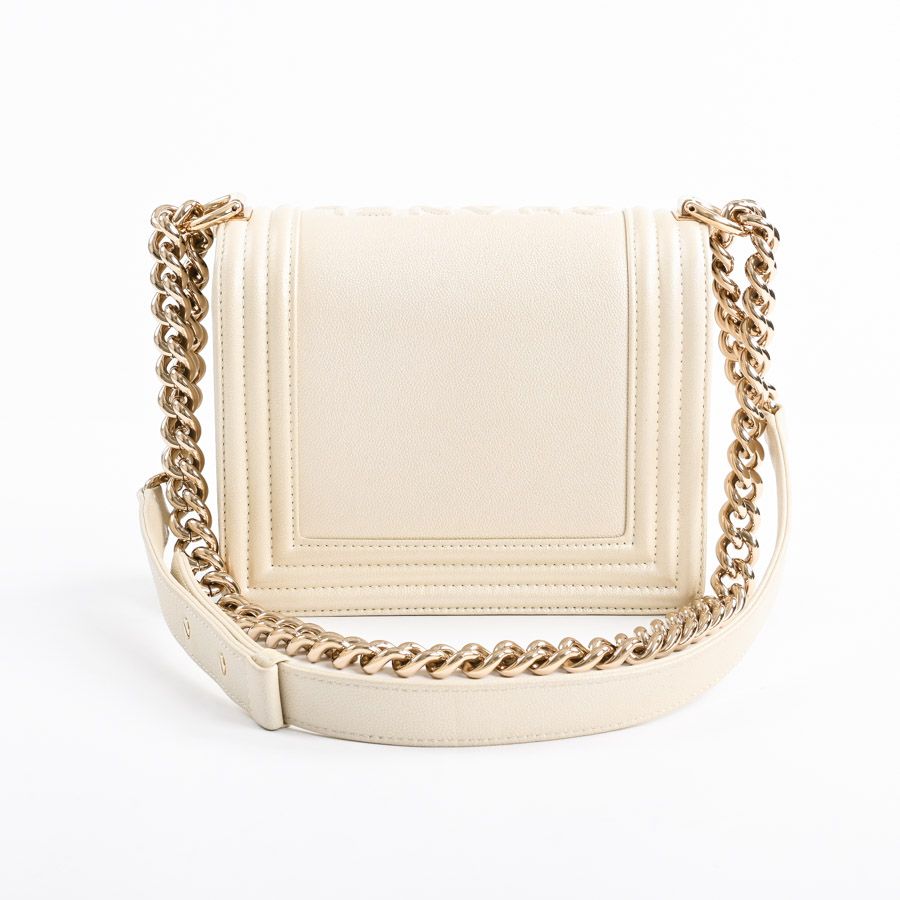 Chanel Shoulder Bag White — view 3