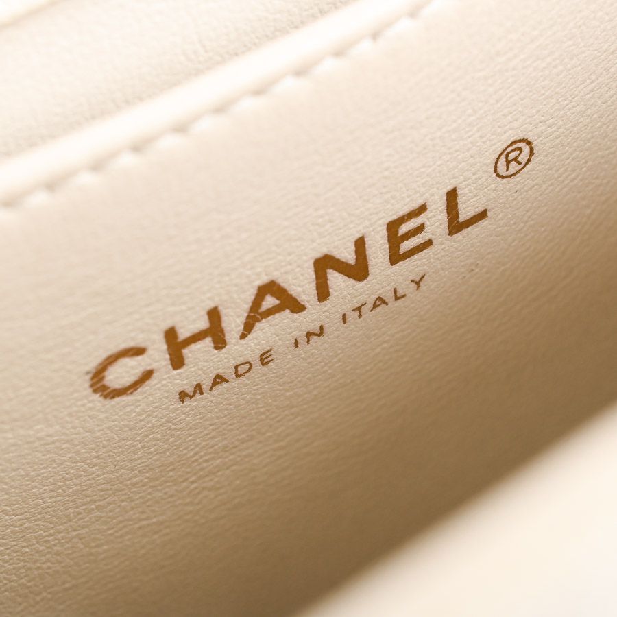 Chanel Shoulder Bag White — view 6