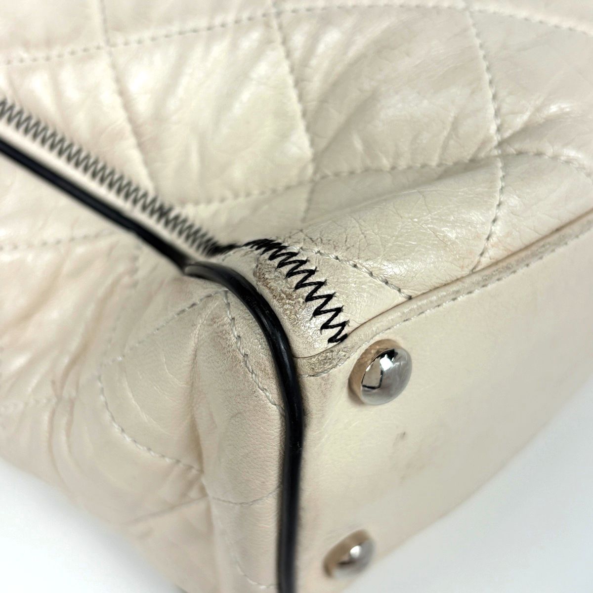 Chanel East Waist 2.55 Tote 2-Way Chain Leather Ivory — view 3