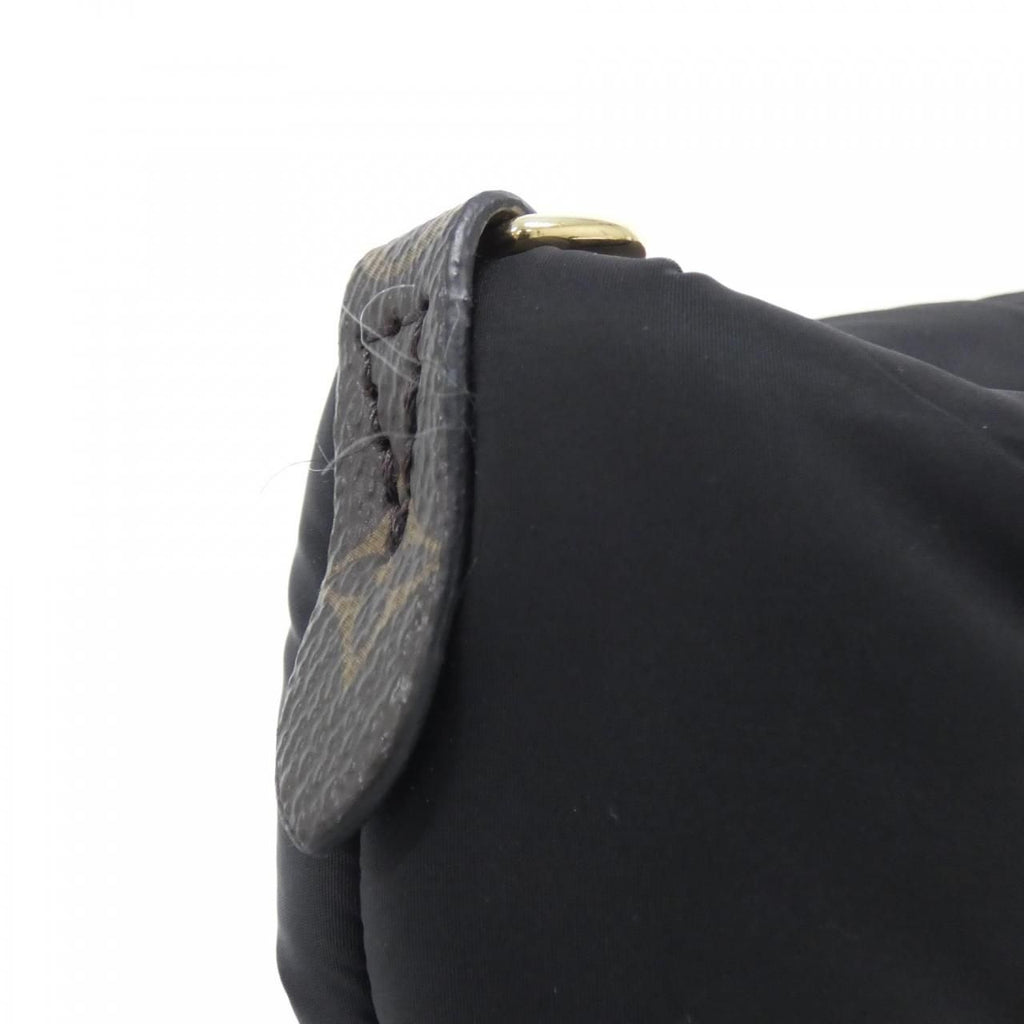 Louis Vuitton LV Pillow Maxi Multi Pochette Shoulder Bag — view 6