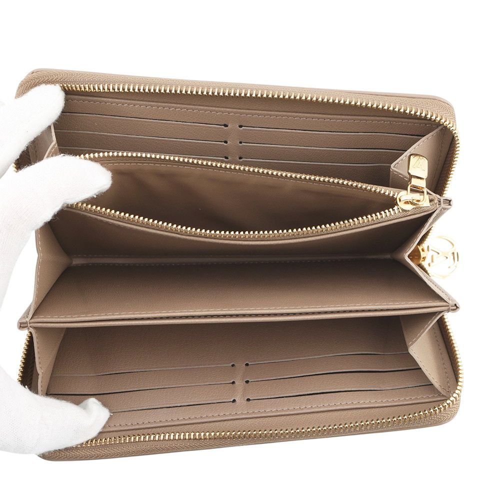 Louis Vuitton Wallet Monogram Lambskin Zippy Gray — view 4