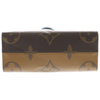 Louis Vuitton Monogram Giant Reverse On The Go MM 2-Way Tote Brown — view 4