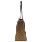 Louis Vuitton Monogram Giant Reverse On The Go MM 2-Way Tote Brown — view 3