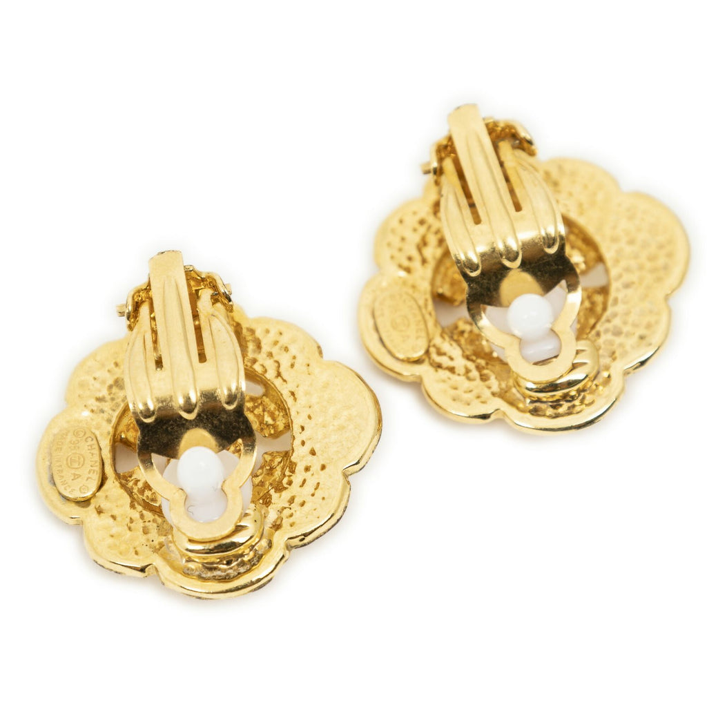 Chanel CC Logo Heart Clip Earrings Gold Plated — view 2