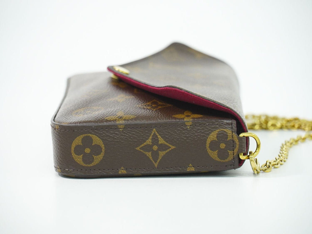 Louis Vuitton LV Vintage Shoulder Bag — view 4