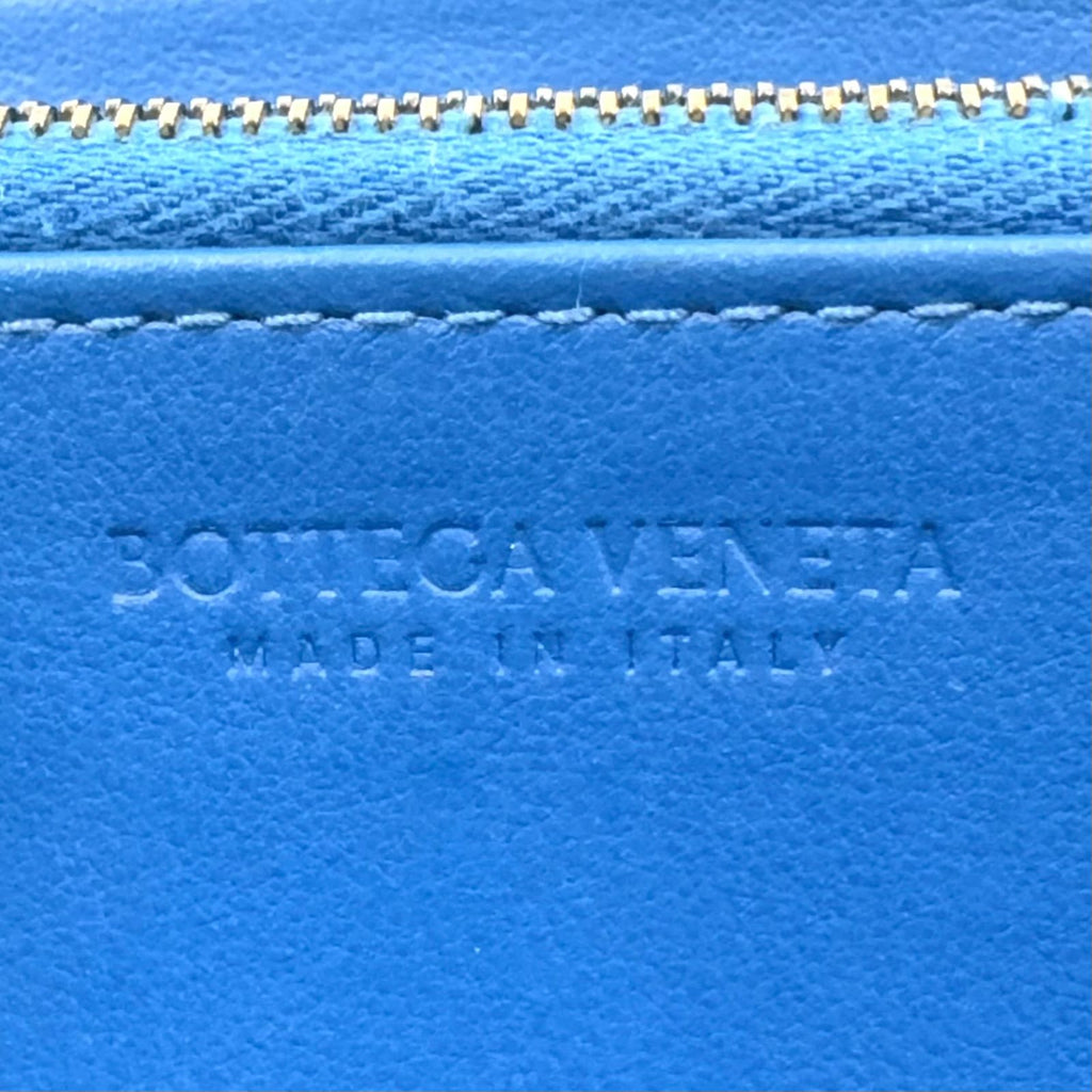 Bottega Veneta Intrecciato Leather Blue Wallet Gold — view 4