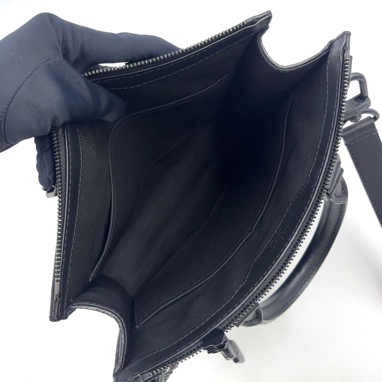 Louis Vuitton Sac Plat Cross Monogram Empreinte 2-Way Shoulder Leather Black — view 3