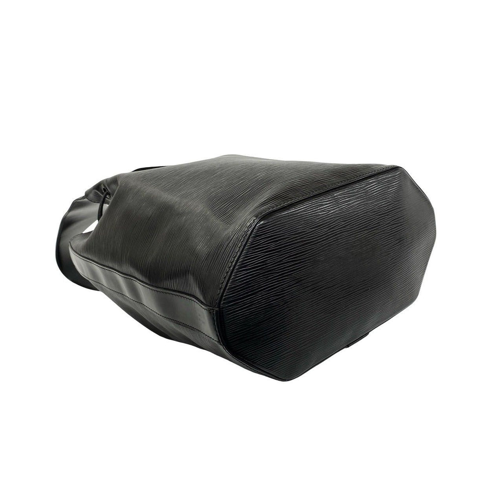 Louis Vuitton Vintage Sac Dos Epi Leather Belt Bag Noir — view 7