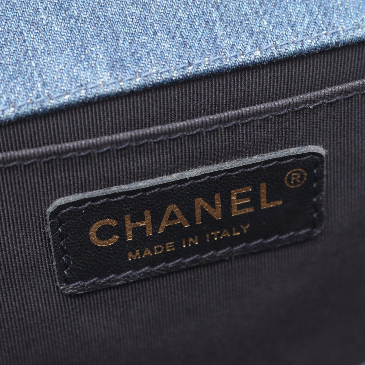Chanel Shoulder Bag Patchwork Denim Blue Chain — view 4