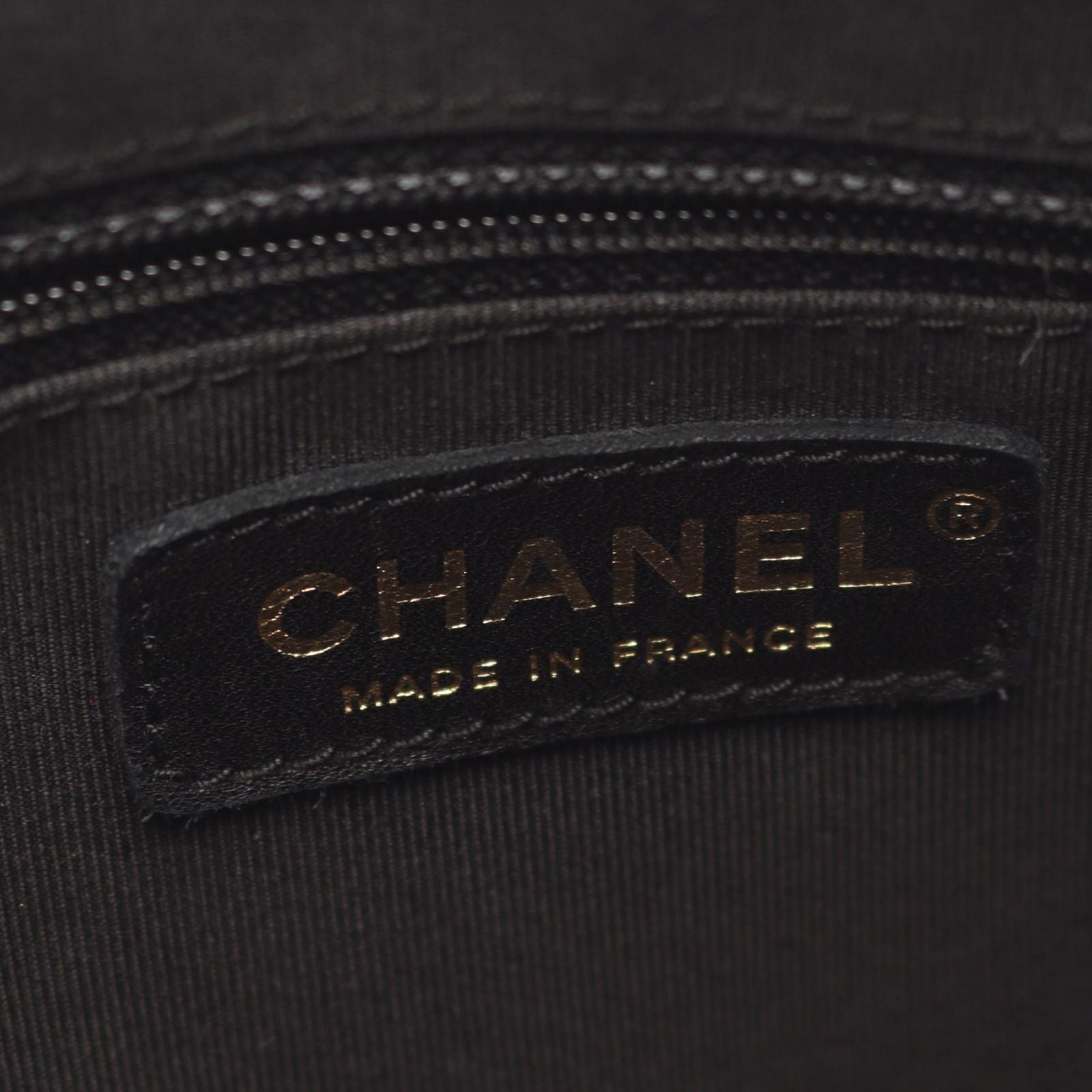 Chanel Shoulder Bag Quilted Black Caviar Leather CC Logo Chain — view 4