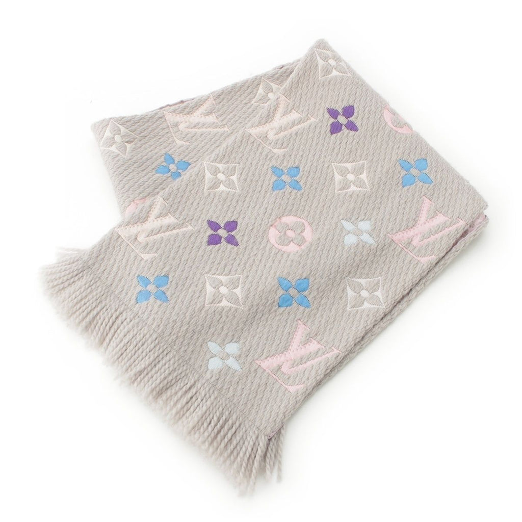 Louis Vuitton Echarpe Logo Mania Wool Silk Monogram Scarf Gray