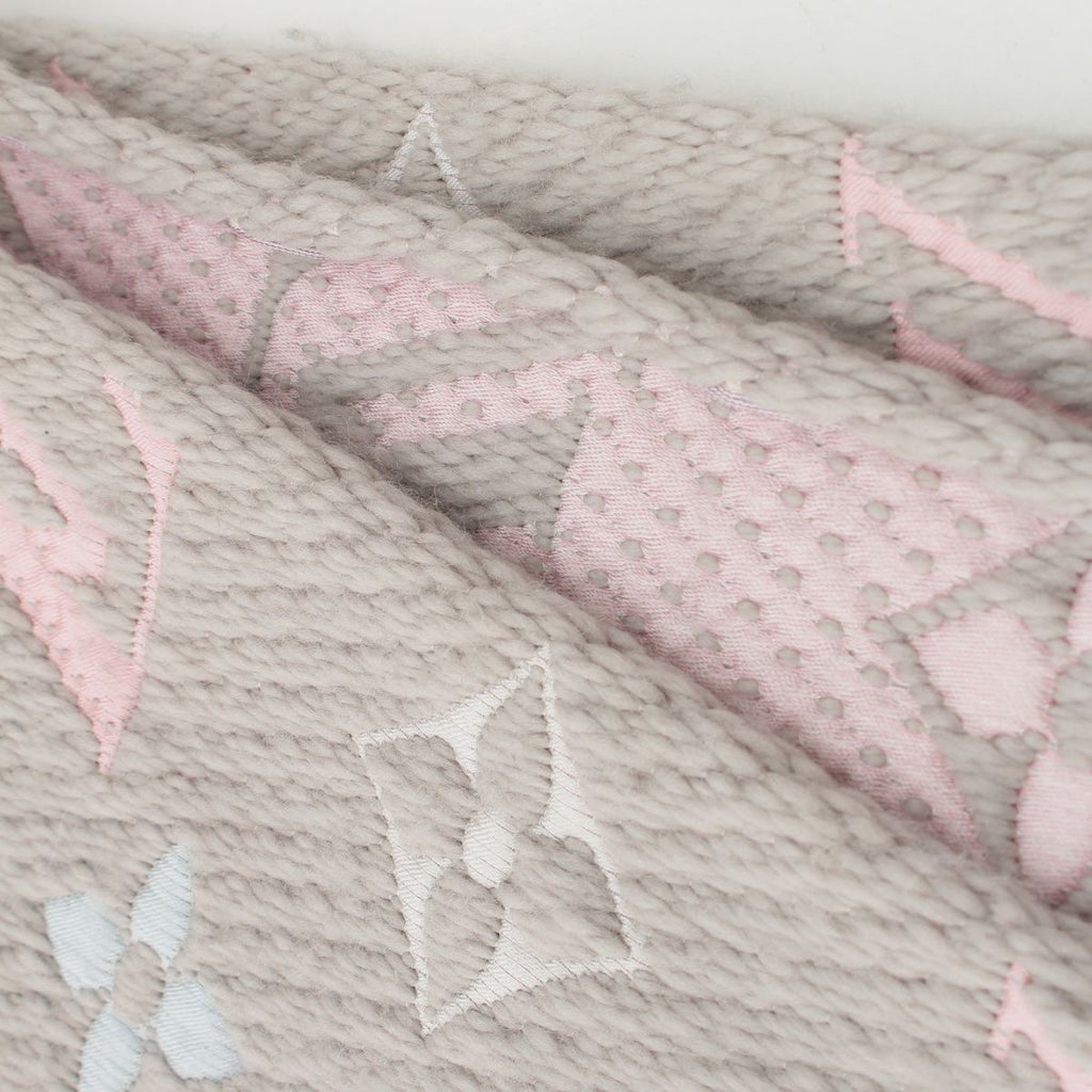 Louis Vuitton Echarpe Logo Mania Wool Silk Monogram Scarf Gray — view 6