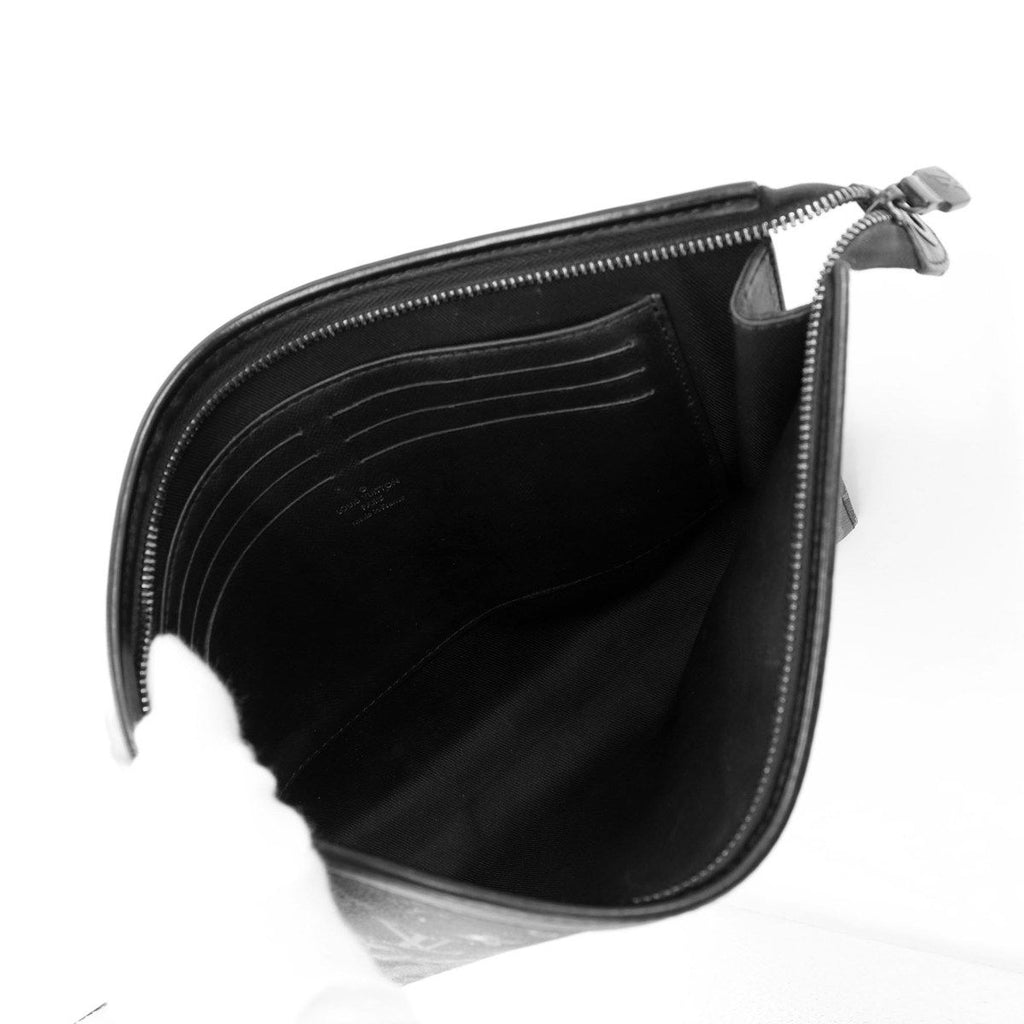 Louis Vuitton Pochette Voyage MM Clutch Monogram Galaxy Black — view 7