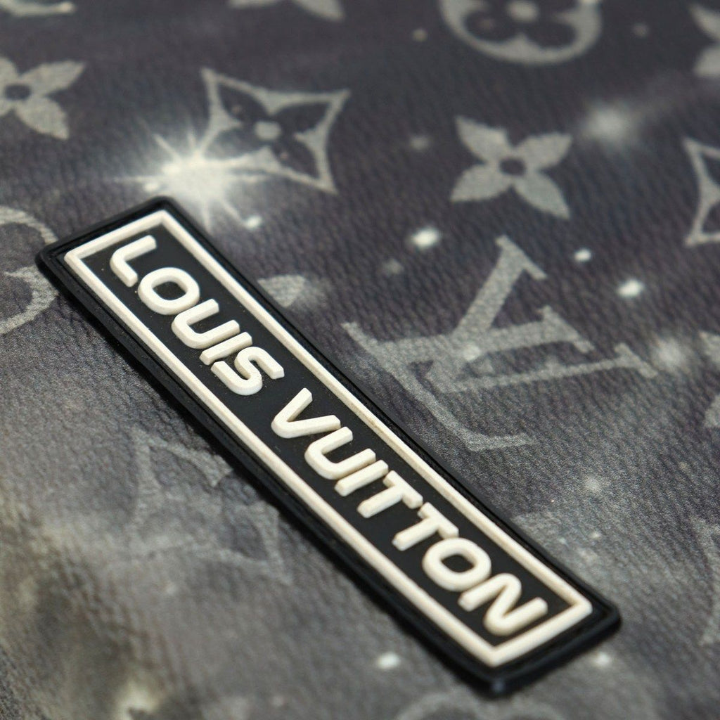 Louis Vuitton Pochette Voyage MM Clutch Monogram Galaxy Black — view 6