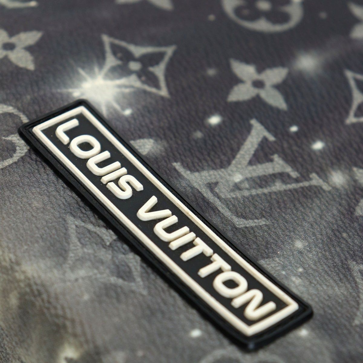Louis Vuitton Pochette Voyage MM Clutch Monogram Galaxy Black — view 6