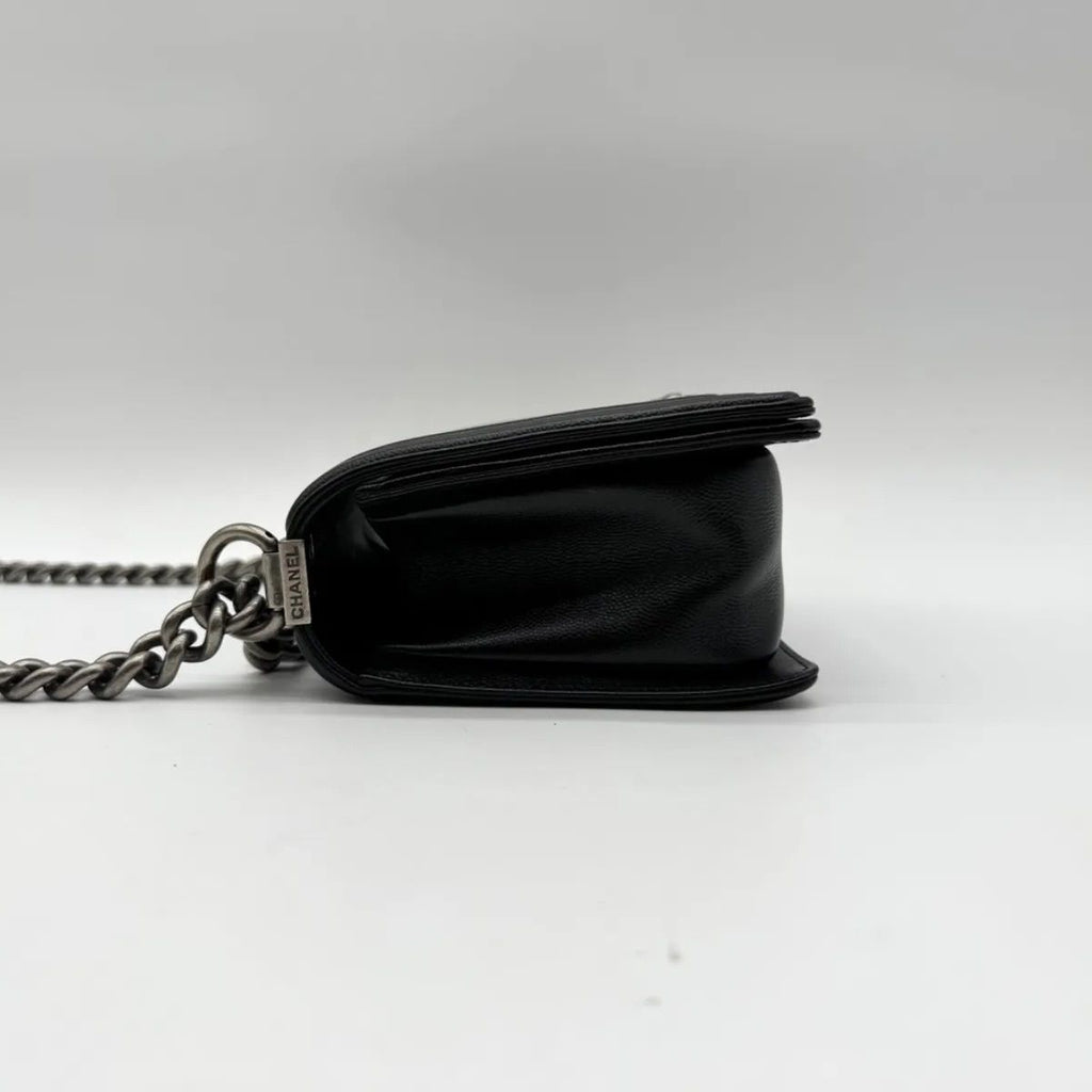 Chanel Shoulder Bag Quilted Black Leather CC Logo Silver — view 4