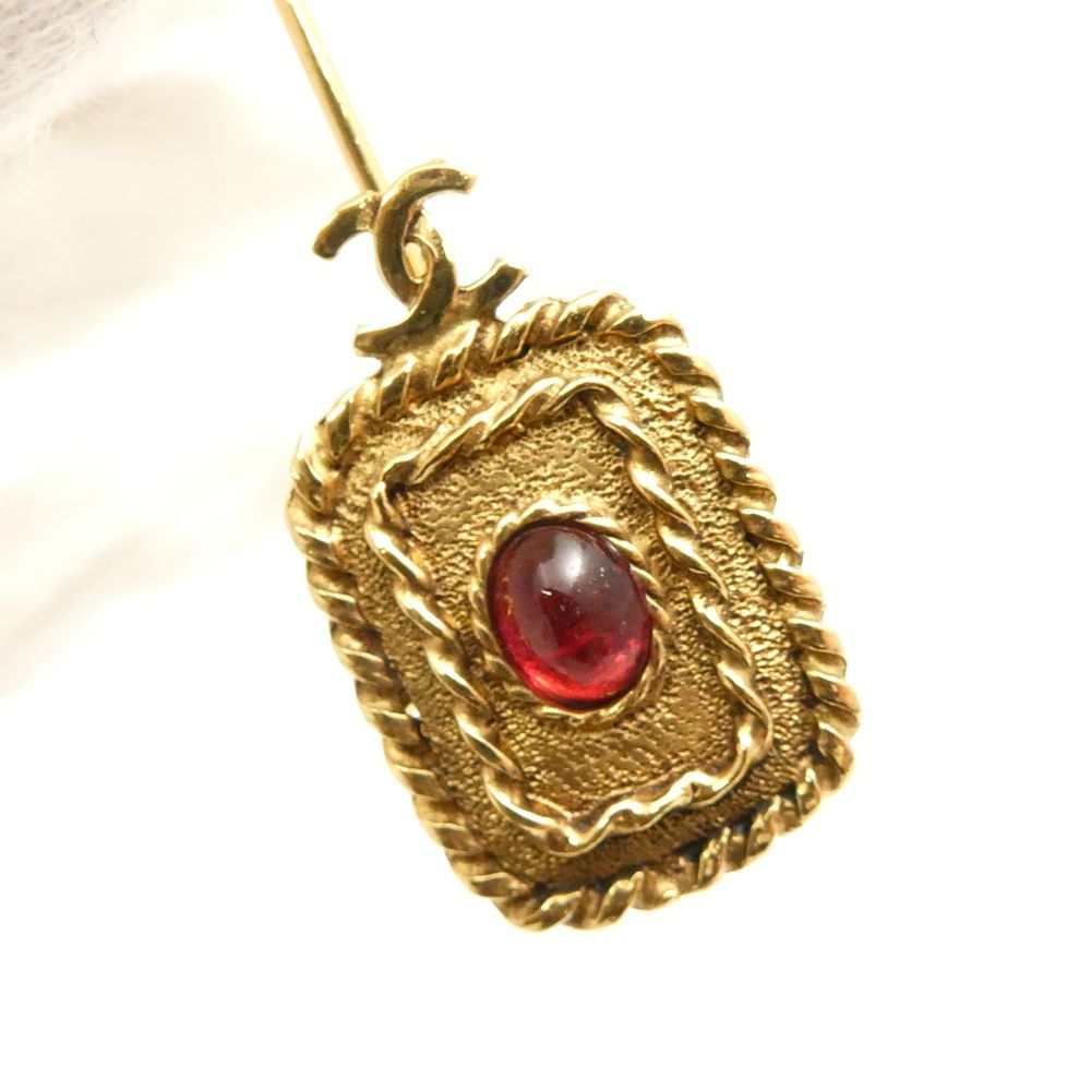 Chanel Brooch Vintage CC Logo — view 4