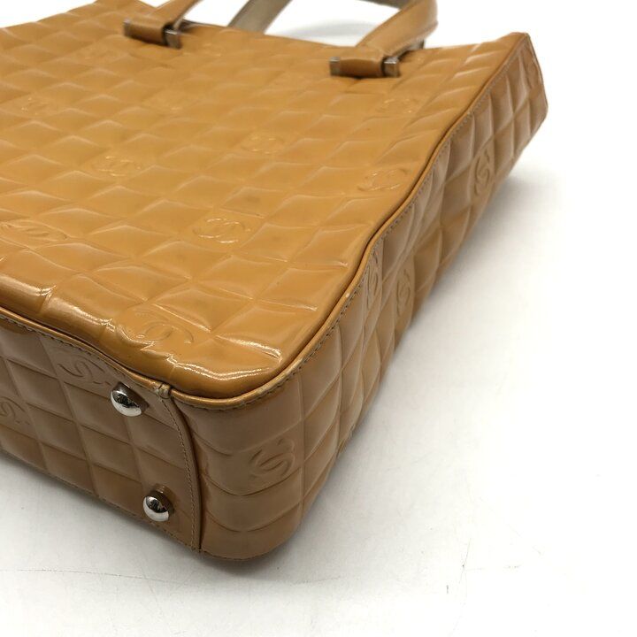 Chanel CC Logo Chocolate Bar Patent Hand Tote Yellow — view 6