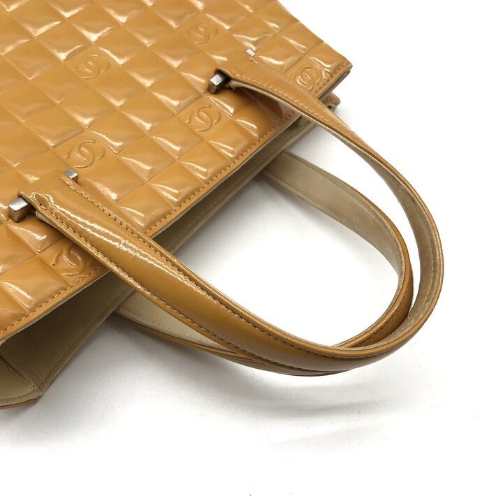 Chanel CC Logo Chocolate Bar Patent Hand Tote Yellow — view 7