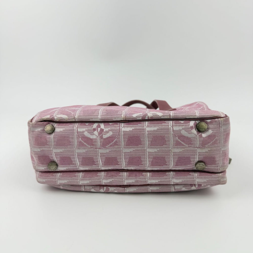 Chanel CC Logo New Travel Shoulder Bag Pink Nylon Vintage — view 6