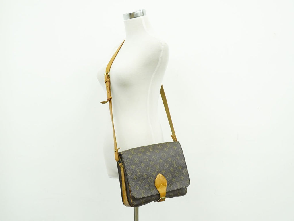 Louis Vuitton LV Cartouchiere 26 GM Monogram Shoulder Bag Pochette Brown — view 6